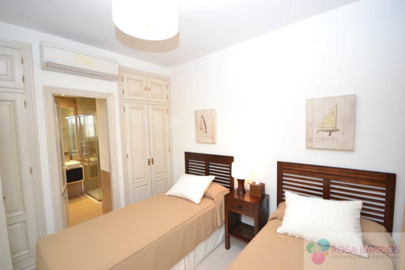 For sale of penthouse in Puerto Banús