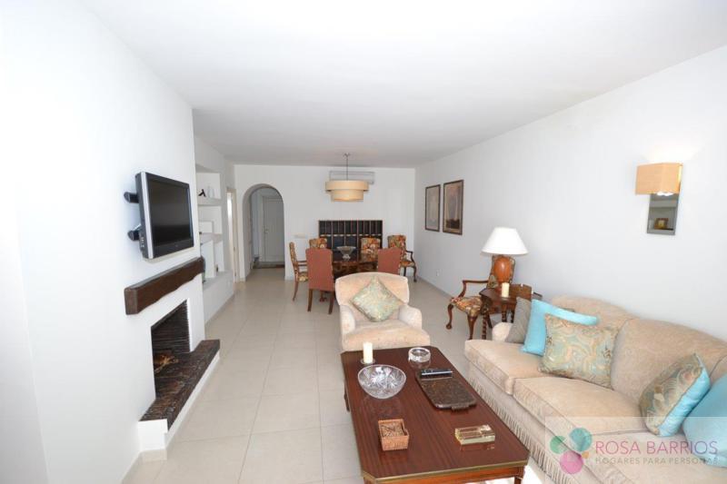 For sale of penthouse in Puerto Banús