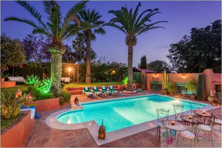 For sale of commercial in Marbella