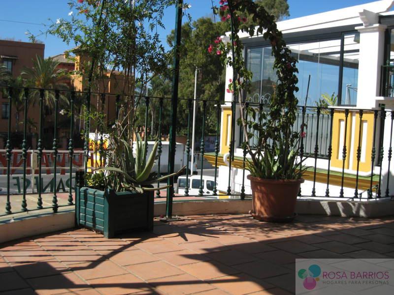 For sale of commercial in Estepona