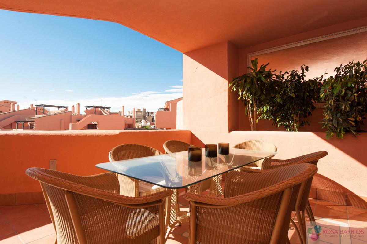 For sale of apartment in Estepona