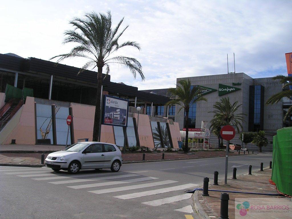 Venta de local comercial en Puerto Banús