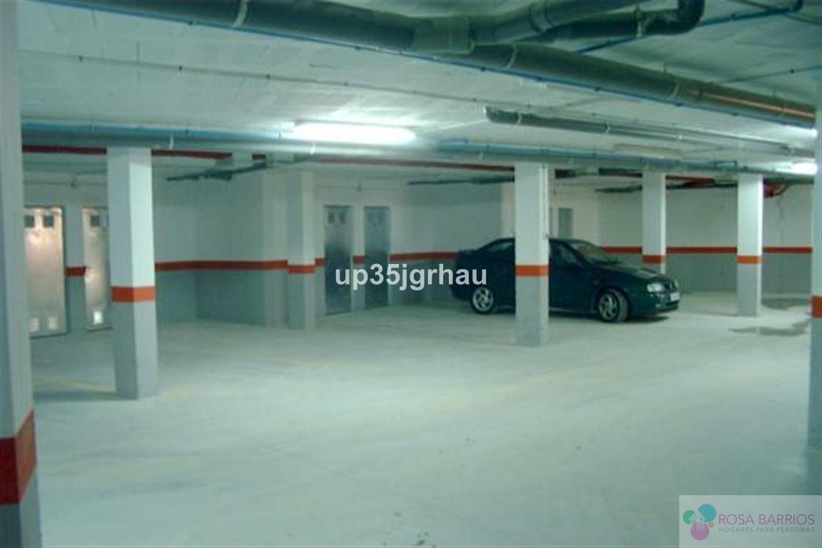 For sale of commercial in Estepona