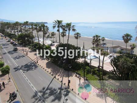 For sale of apartment in Estepona