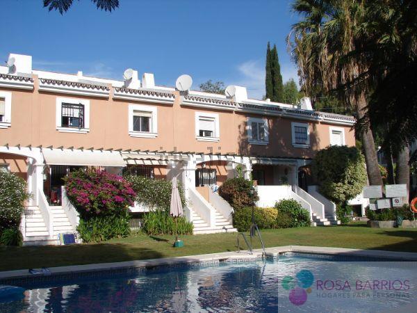 Zu verkaufen von villa in
 Nueva Andalucía