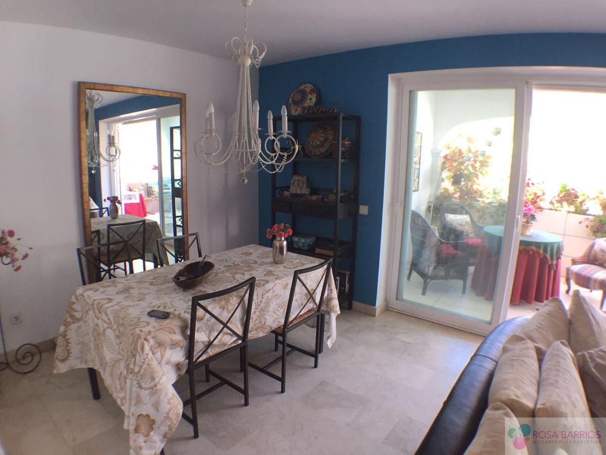For sale of villa in Nueva Andalucía