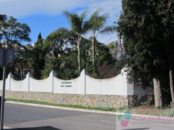 For sale of villa in Nueva Andalucía