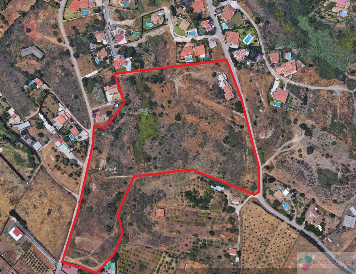 For sale of land in Estepona
