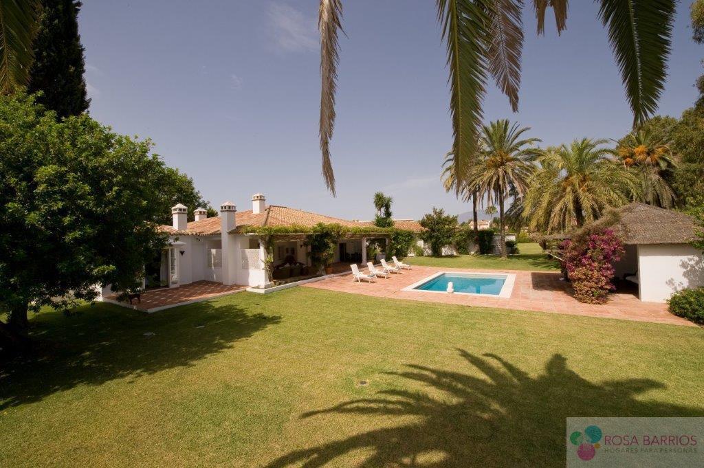 Zu verkaufen von villa in
 Guadalmina Baja