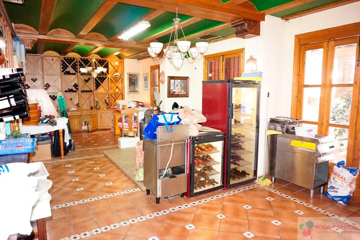 For sale of commercial in Marbella