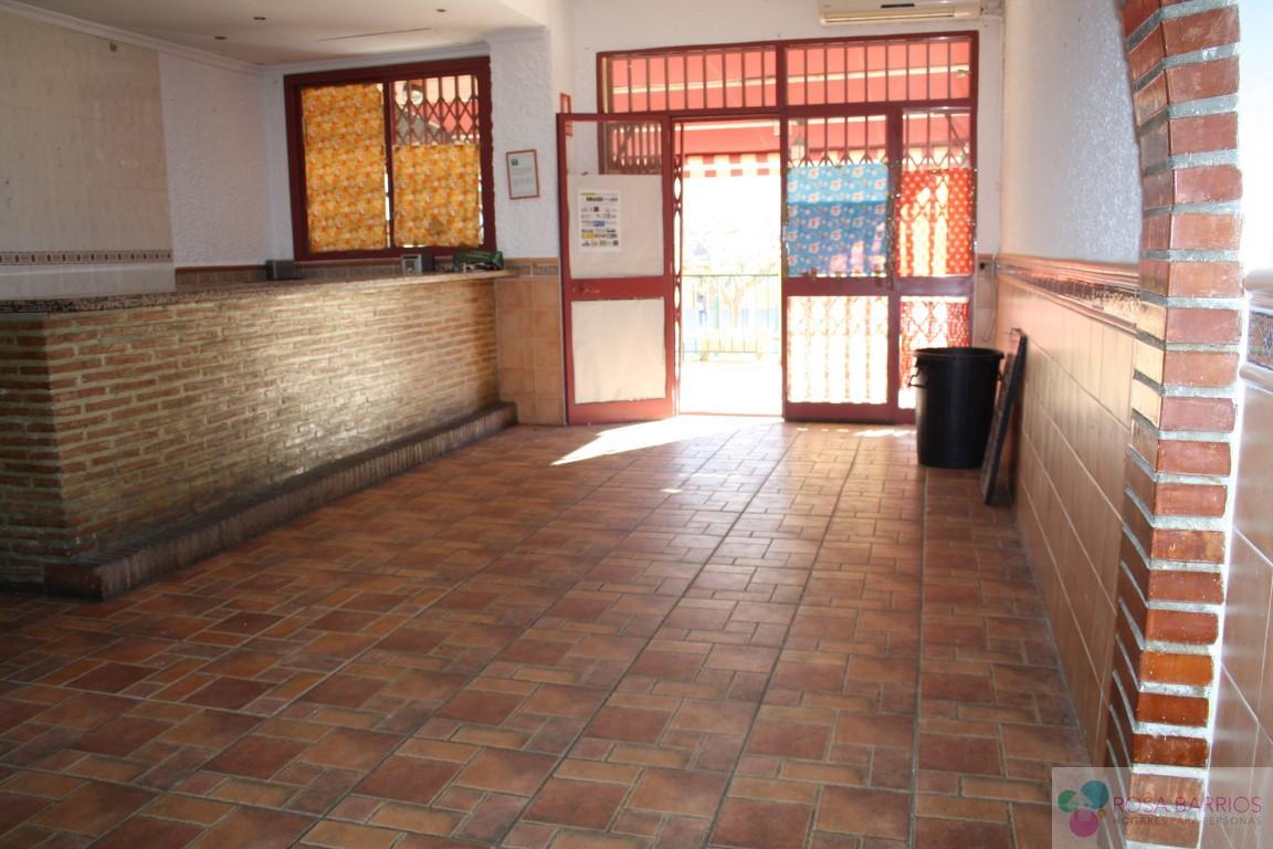 For sale of commercial in Estepona