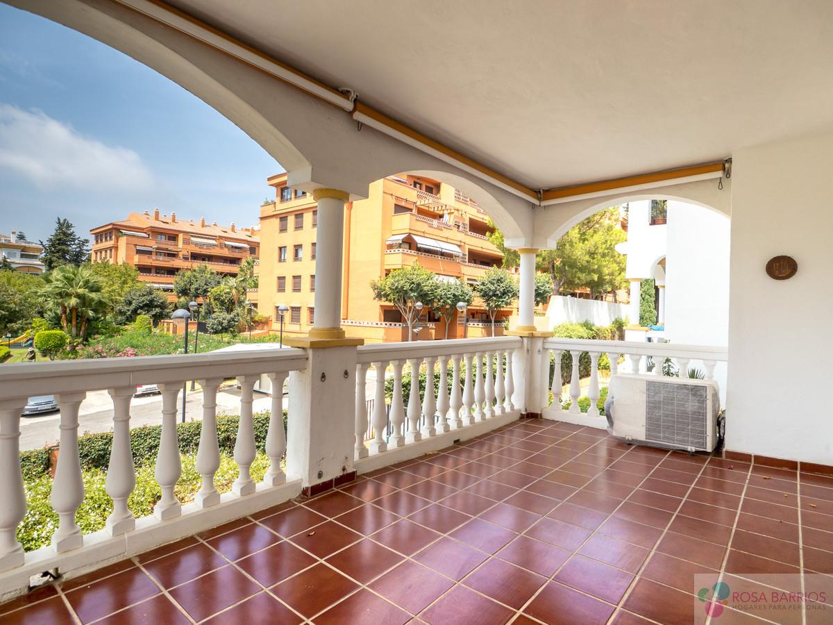 For sale of apartment in Marbella