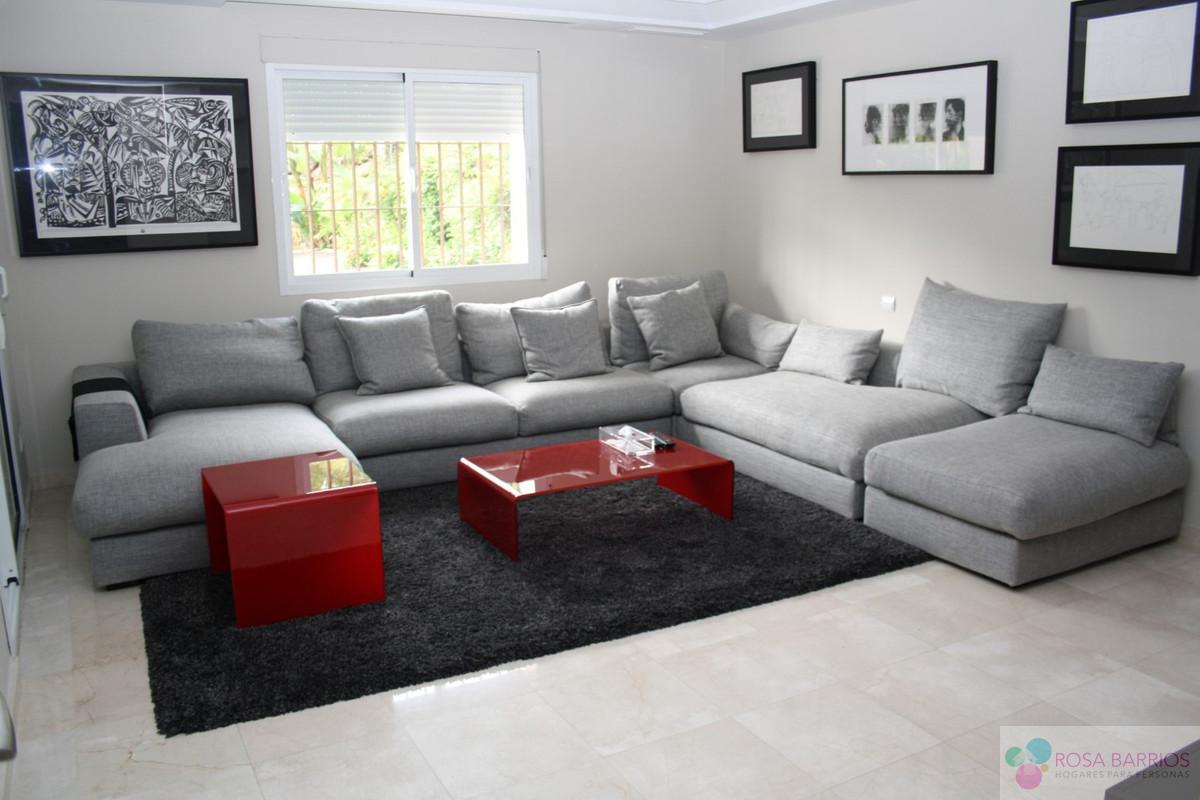 For sale of villa in Puerto Banús