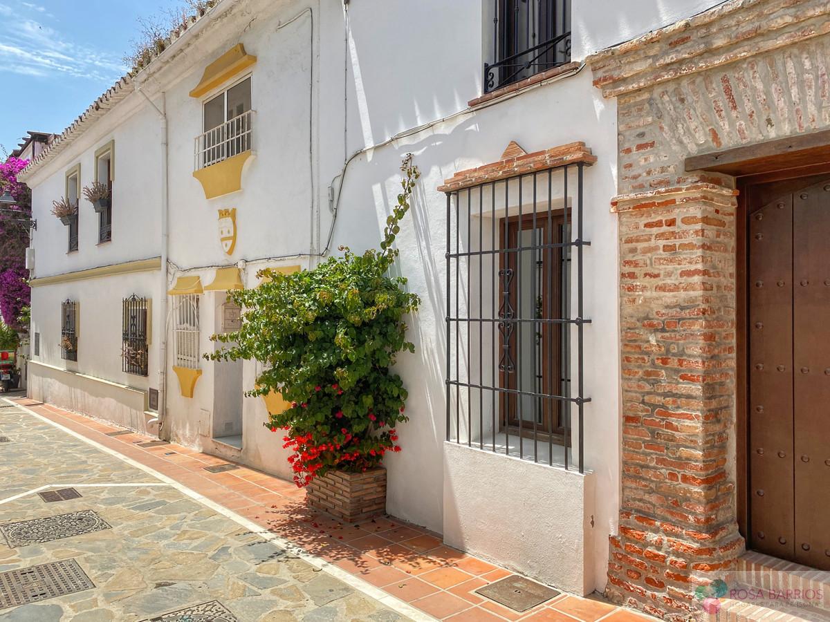 Zu verkaufen von villa in
 Marbella