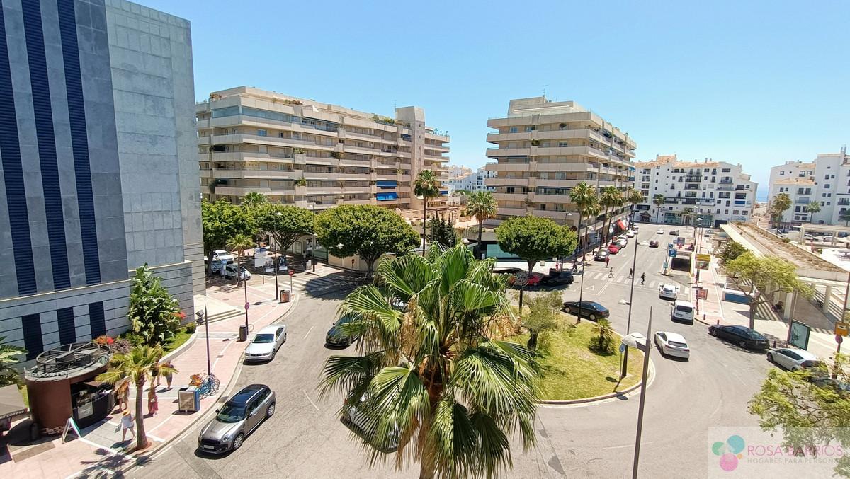 Venta de local comercial en Puerto Banús