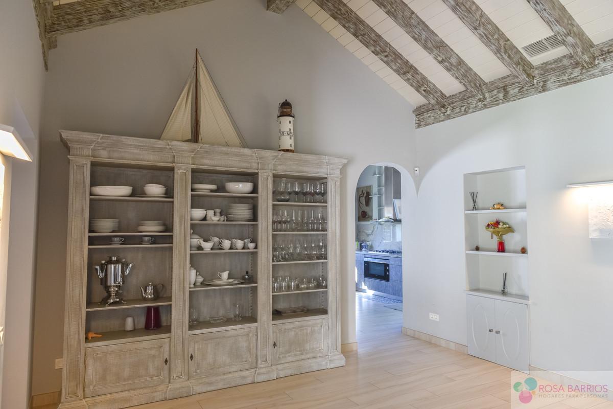 For sale of villa in Guadalmina Baja