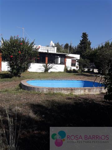 For sale of villa in Estepona