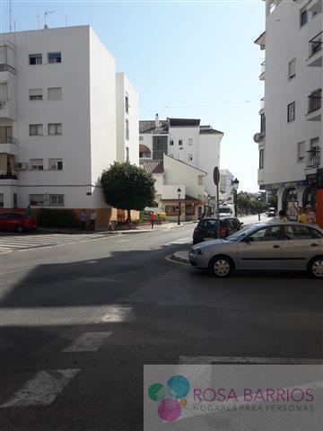 Zu verkaufen von ladenlokal in
 Estepona