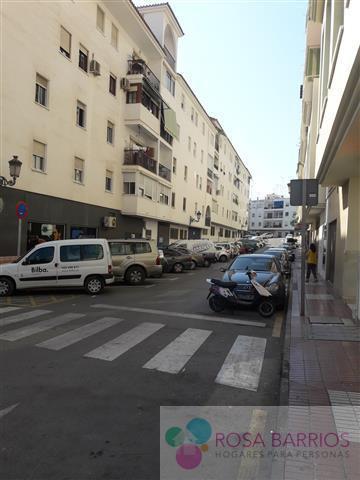 Zu verkaufen von ladenlokal in
 Estepona
