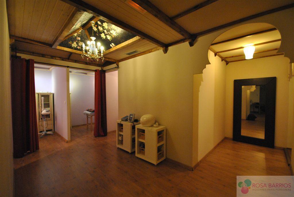 For sale of commercial in Marbella