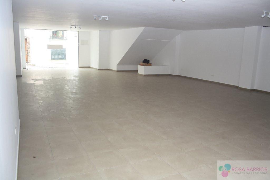 For sale of commercial in Estepona