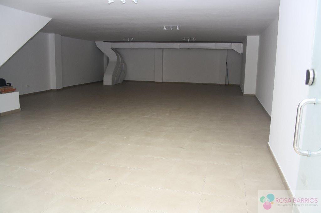 For sale of commercial in Estepona