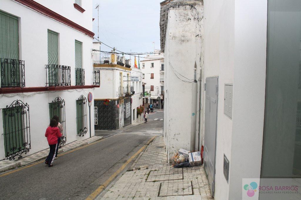 For sale of commercial in Estepona
