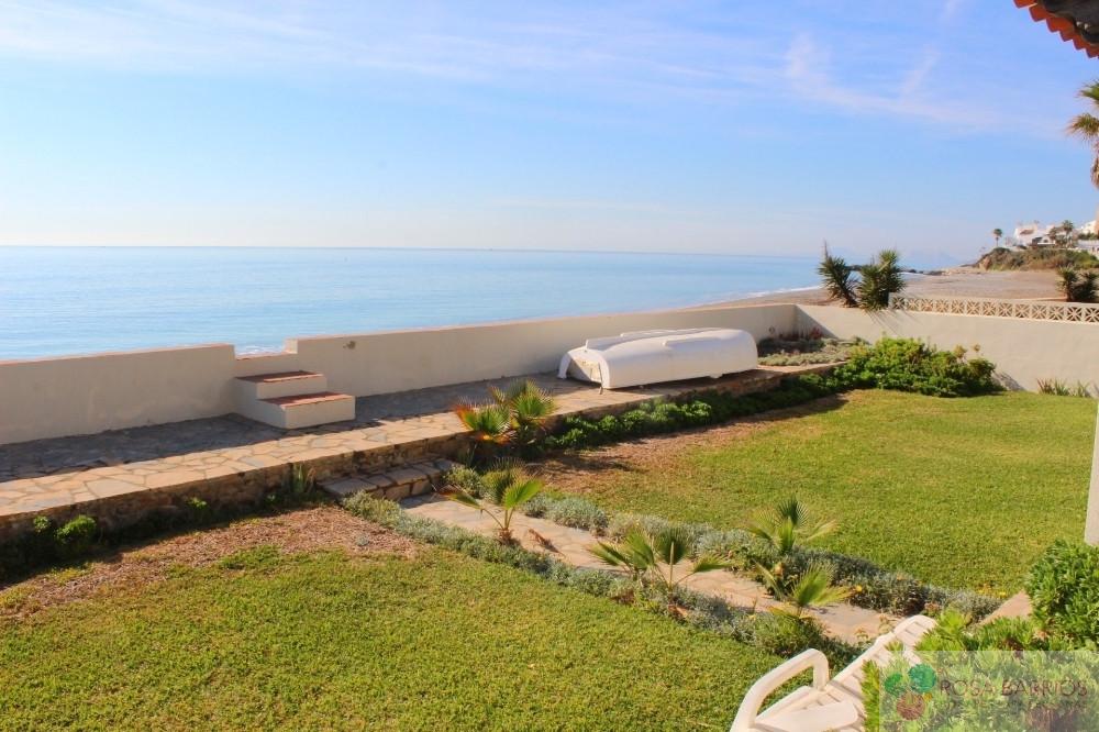 Venta de villa en Estepona