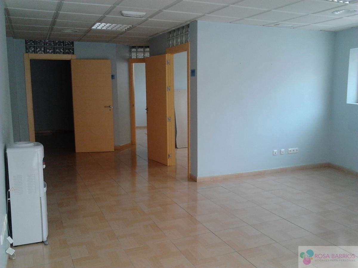 For sale of commercial in Estepona