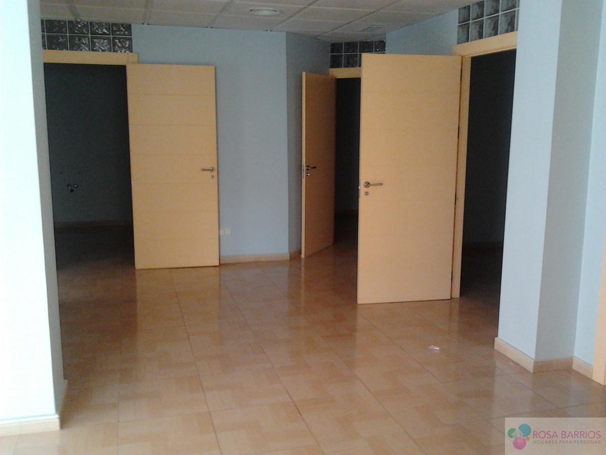 For sale of commercial in Estepona