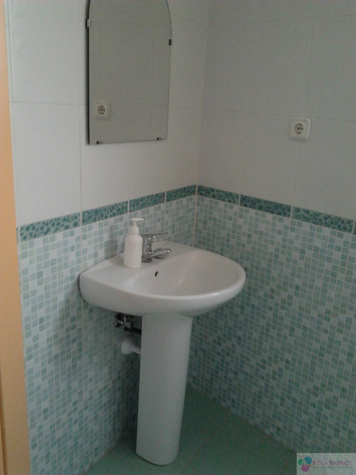 For sale of commercial in Estepona