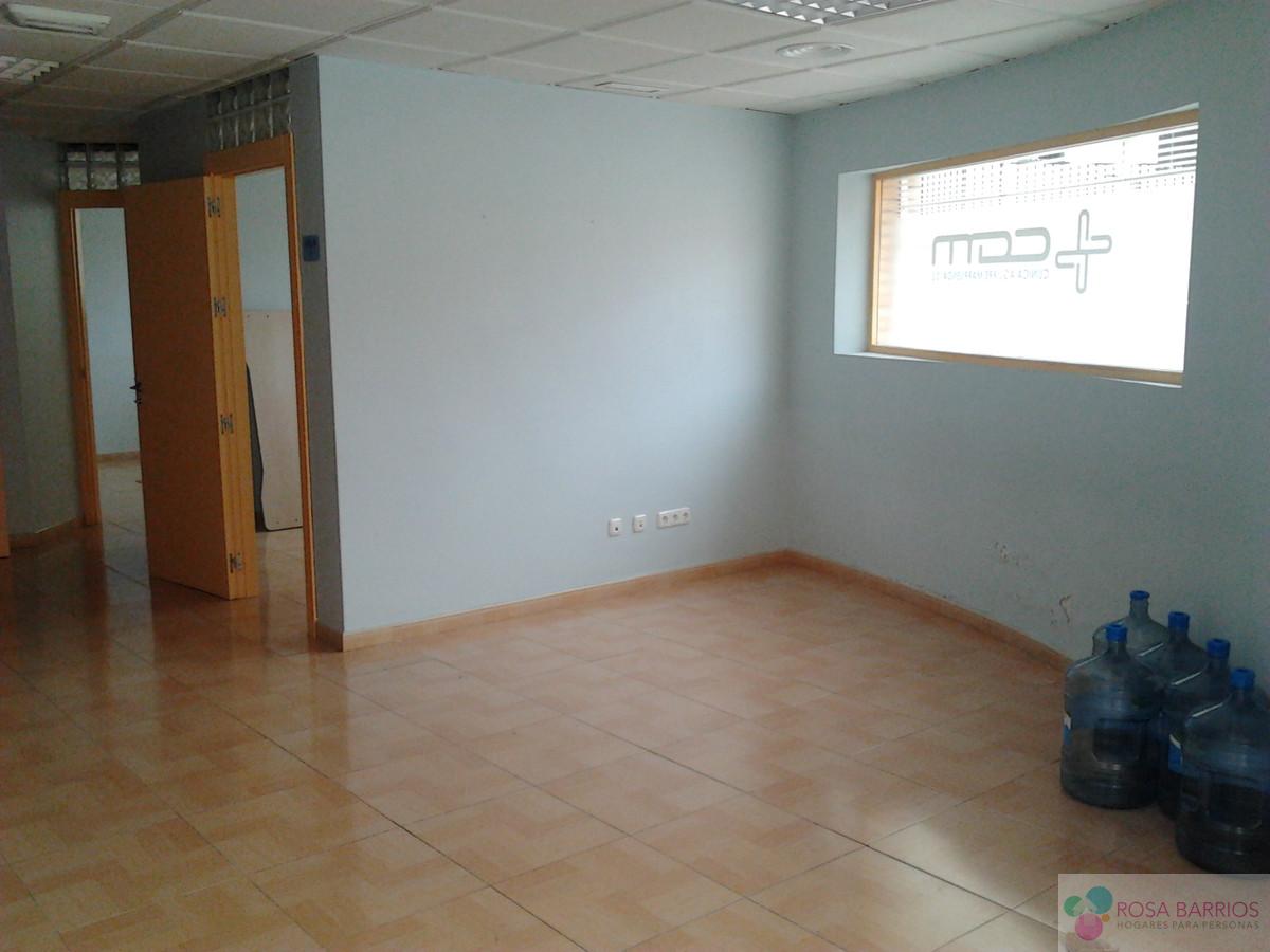 For sale of commercial in Estepona