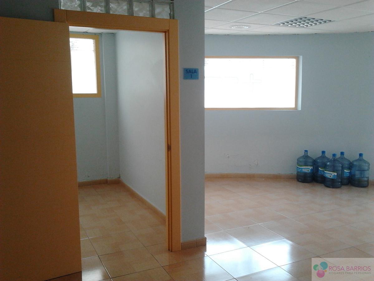 For sale of commercial in Estepona