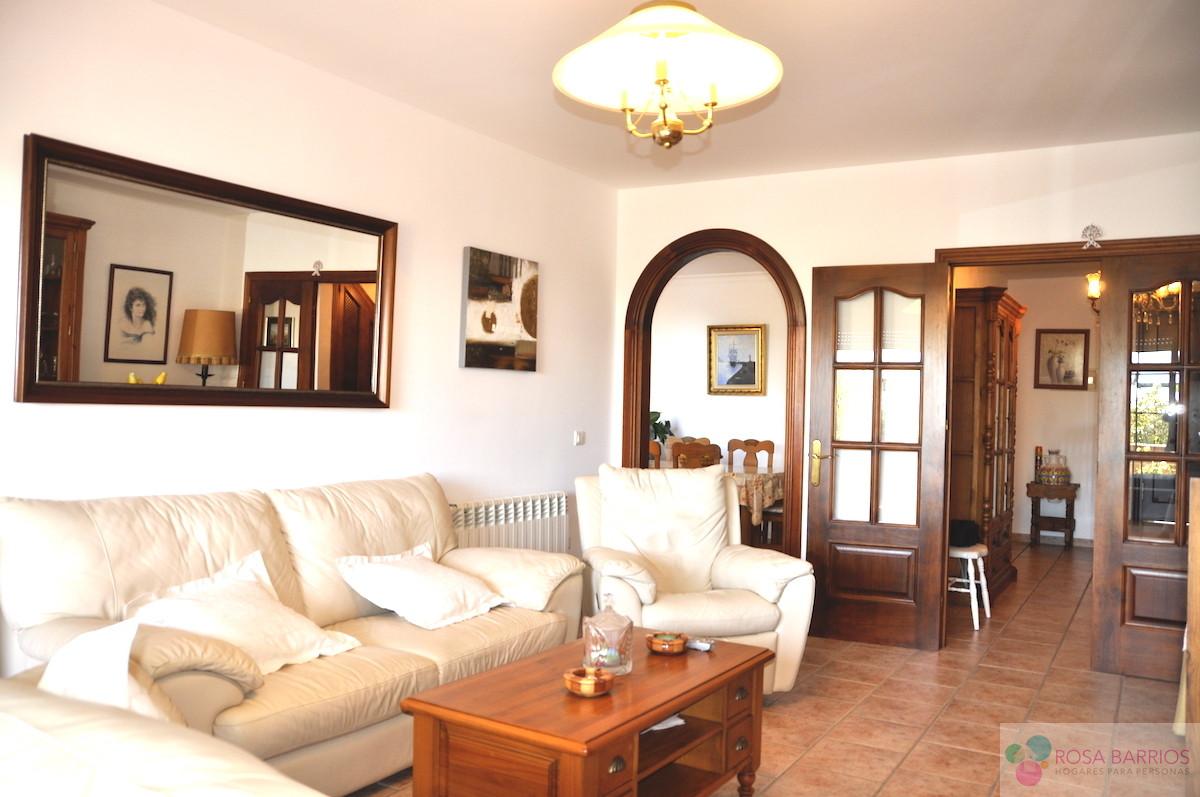 Zu verkaufen von villa in
 Estepona
