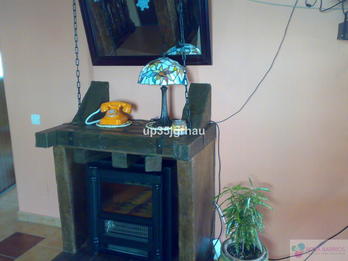 For sale of villa in Estepona