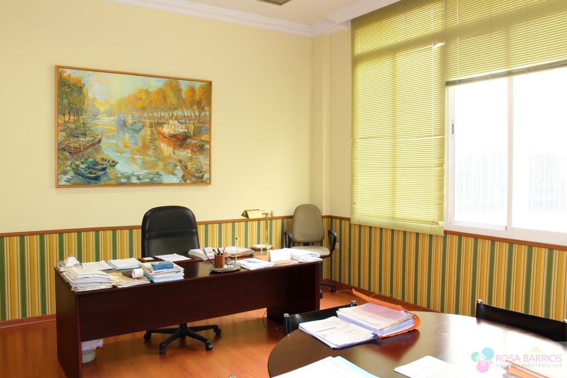 For sale of commercial in Marbella