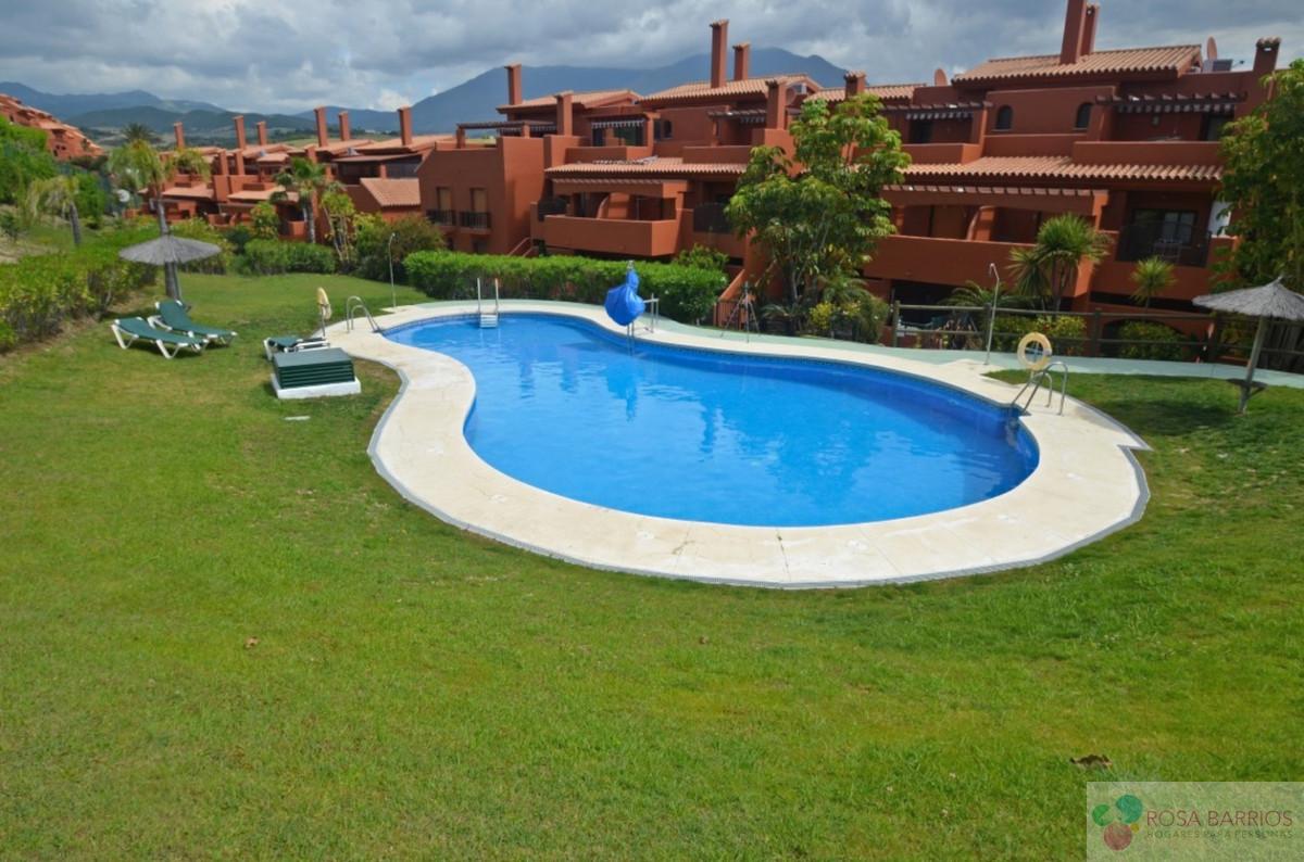 For sale of penthouse in Estepona