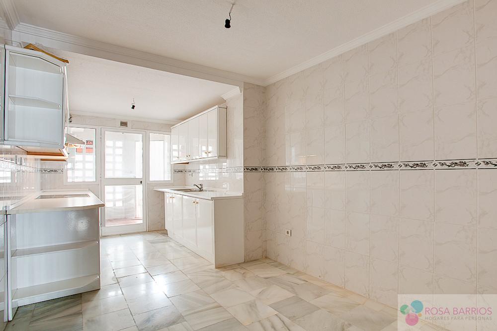 For sale of apartment in Estepona