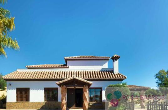 For sale of villa in Estepona