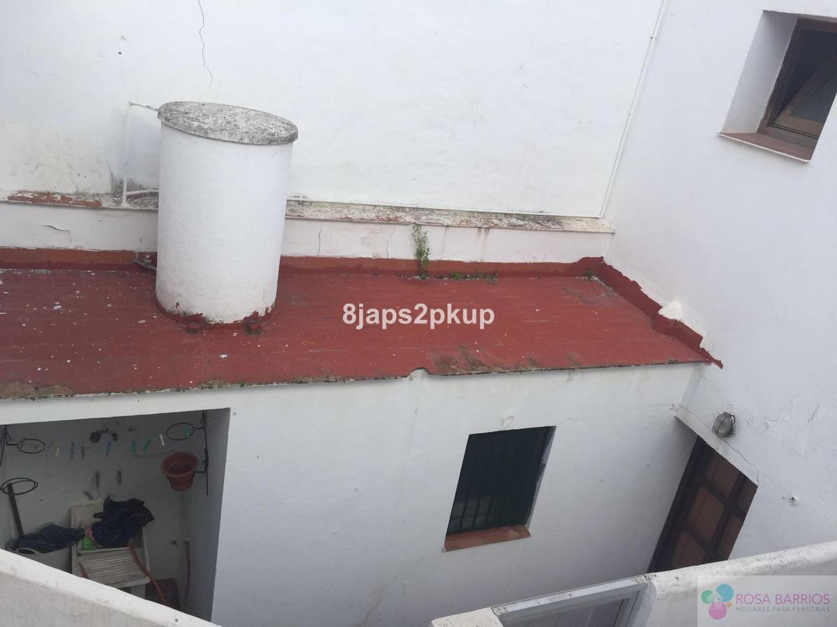 For sale of villa in Estepona