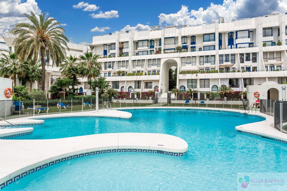 For sale of penthouse in Marbella