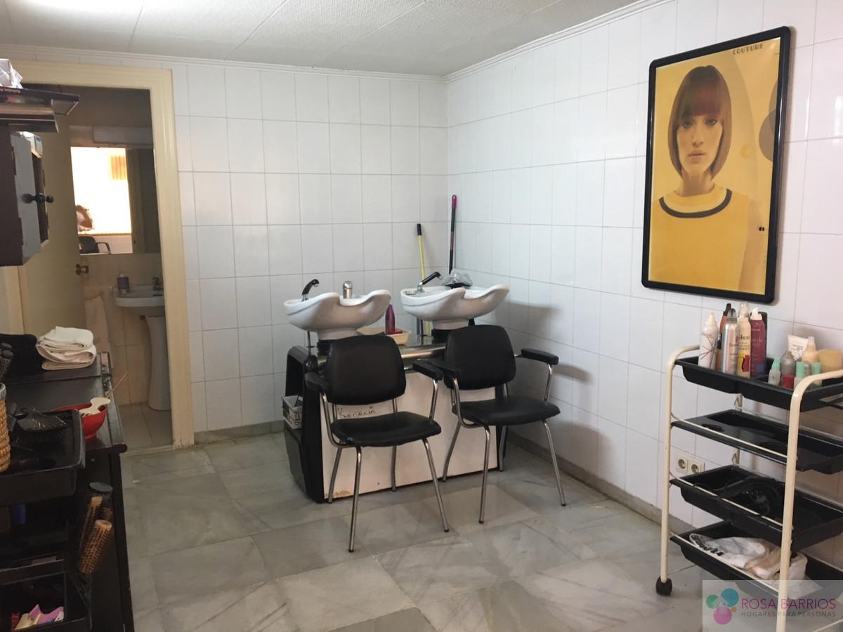 For sale of commercial in Estepona