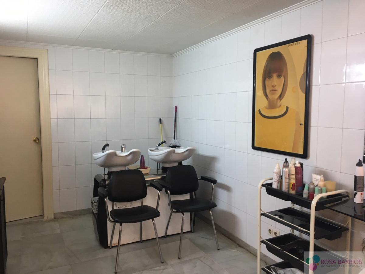 For sale of commercial in Estepona