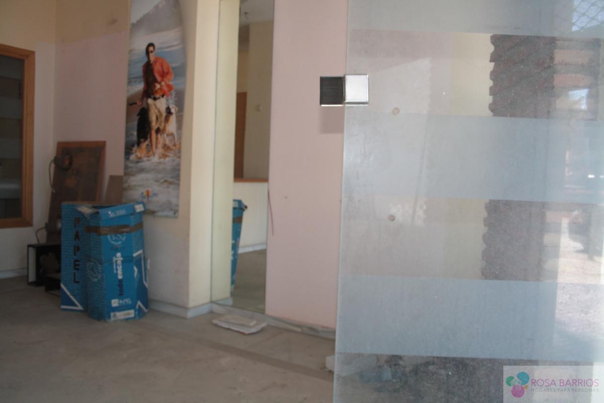 Venta de local comercial en Estepona