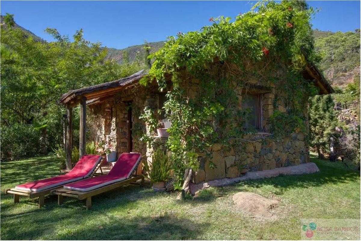 For sale of commercial in Marbella