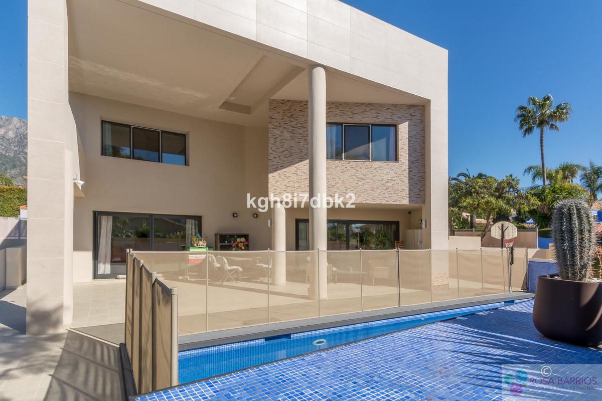 For sale of villa in Marbella