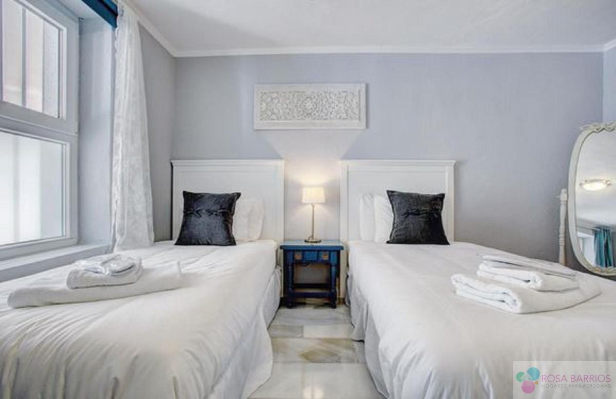 For sale of commercial in Marbella