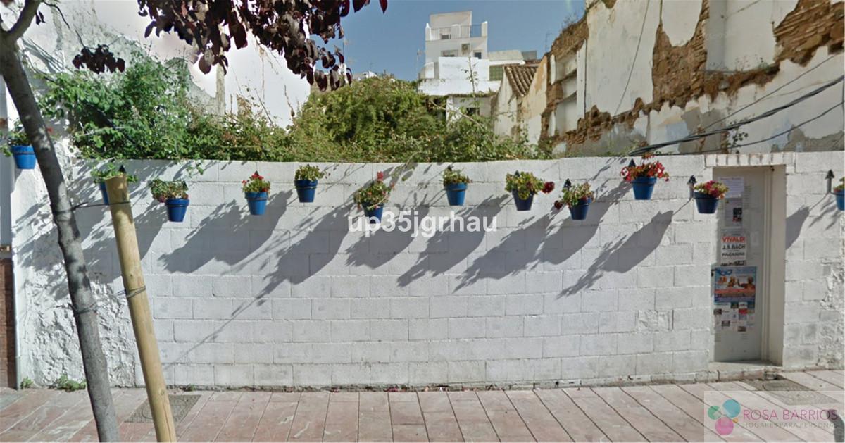 For sale of land in Estepona