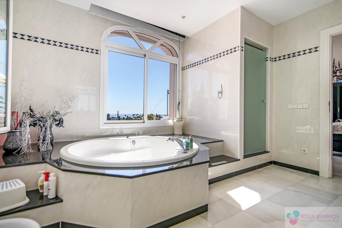 For sale of villa in Marbella