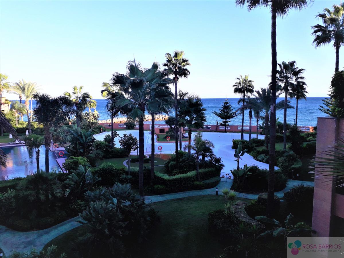 For sale of apartment in Puerto Banús